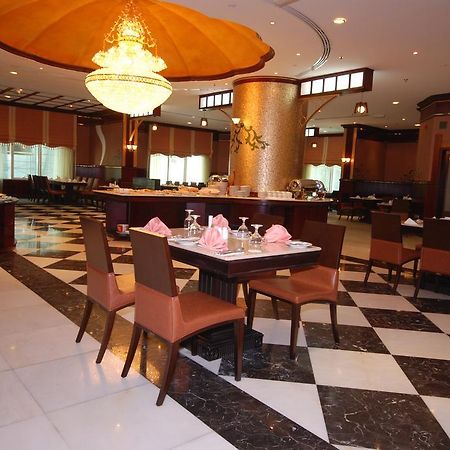 Al Bustan Tower Hotel Suites Sharjah Exterior photo